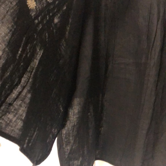 Estimate brand ladies oversized linen top with scalloped sleeves - Picture 9 of 11